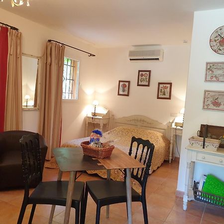 Residence A Merula Calvi  Kültér fotó