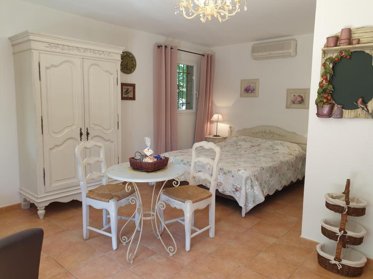Residence A Merula Calvi  Kültér fotó