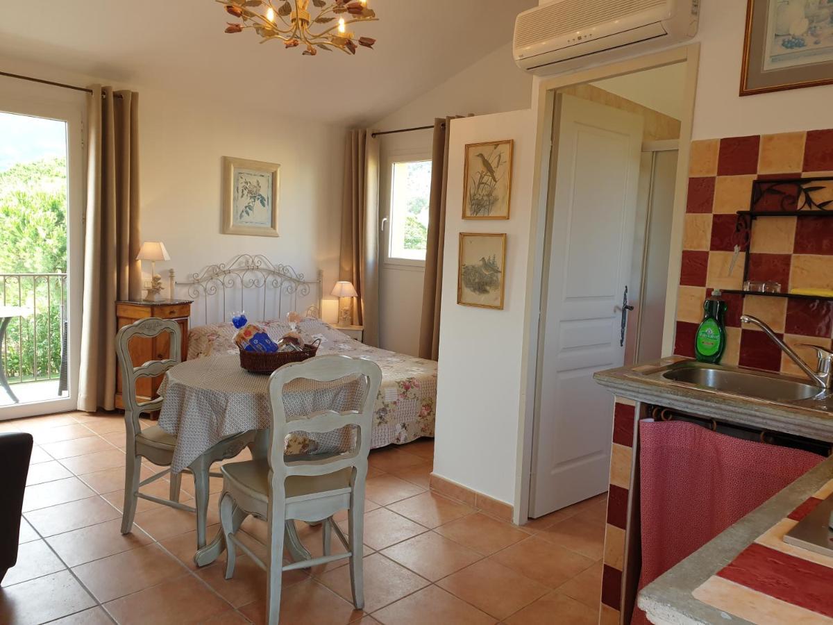 Residence A Merula Calvi  Kültér fotó