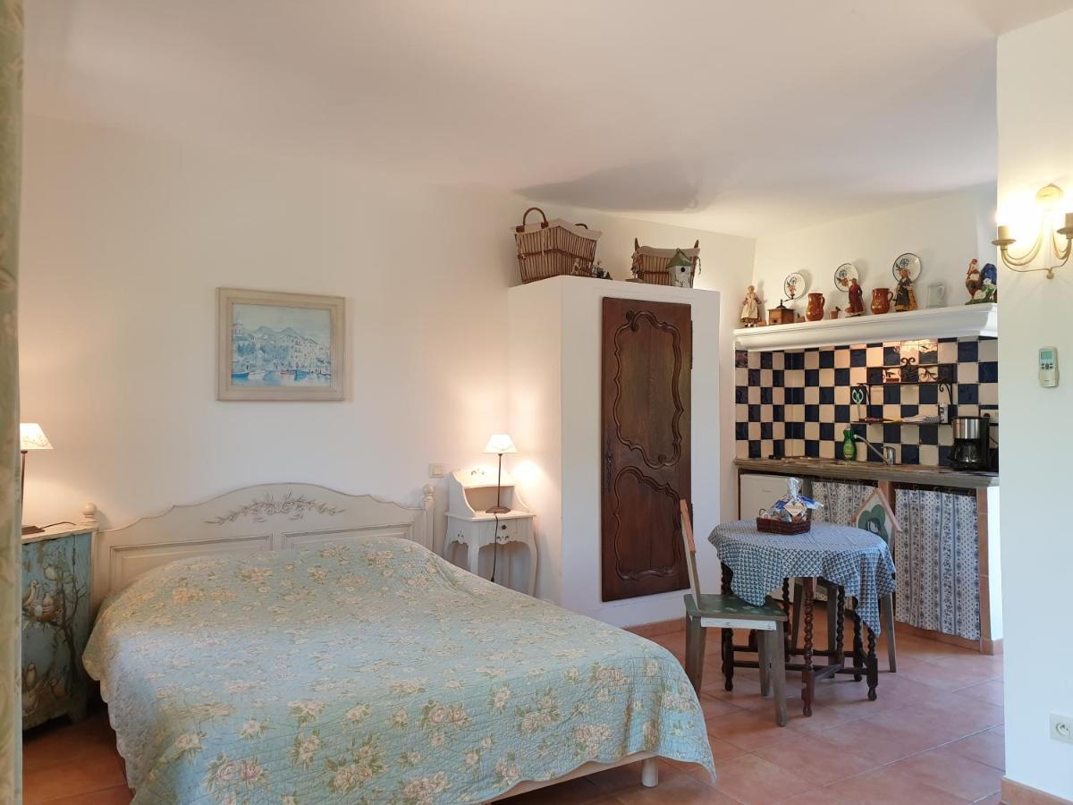 Residence A Merula Calvi  Kültér fotó