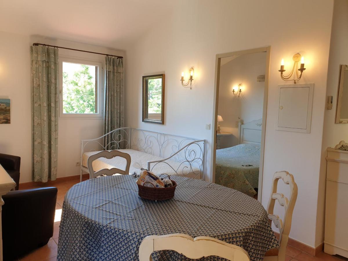 Residence A Merula Calvi  Kültér fotó