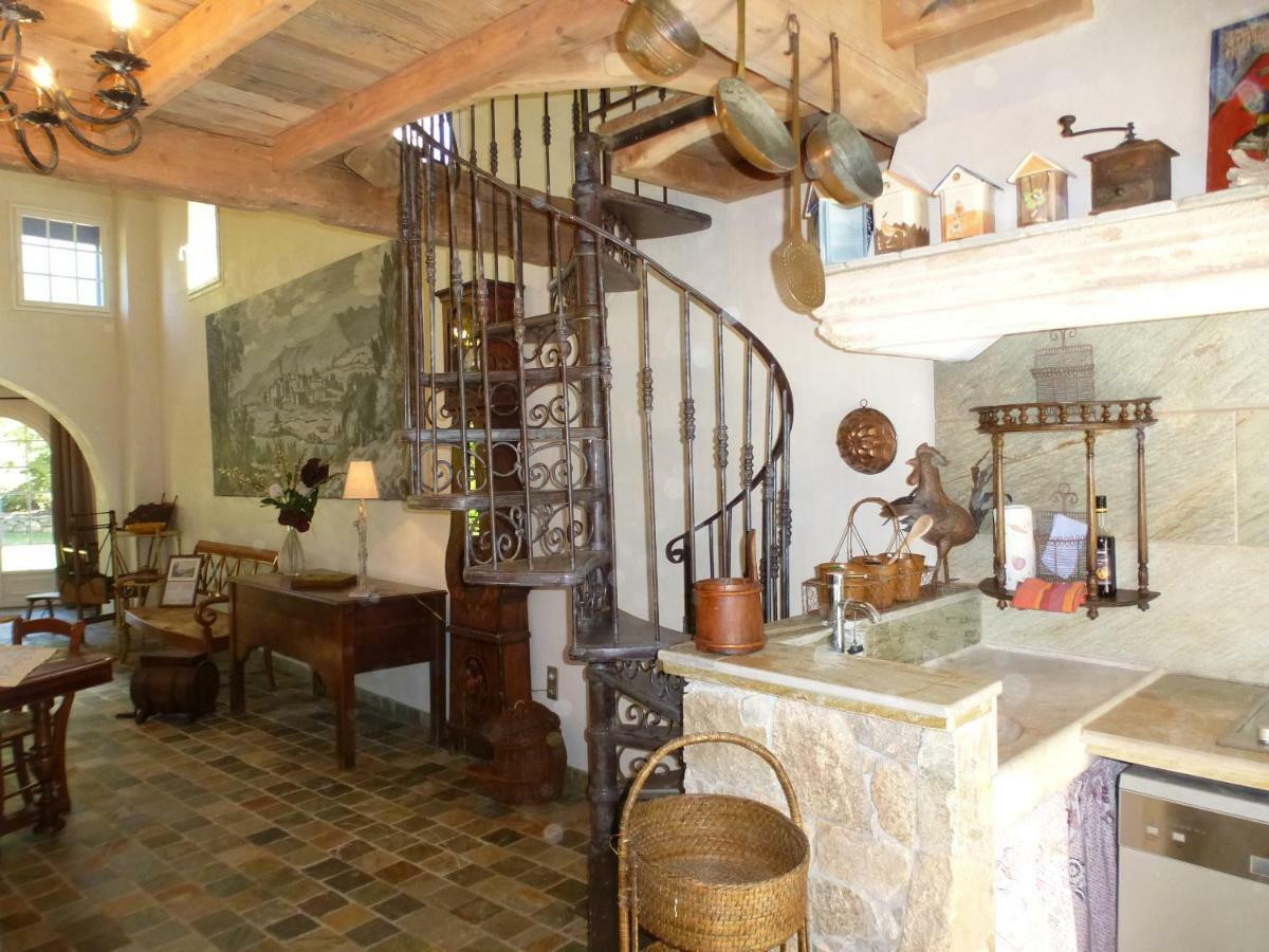 Residence A Merula Calvi  Kültér fotó