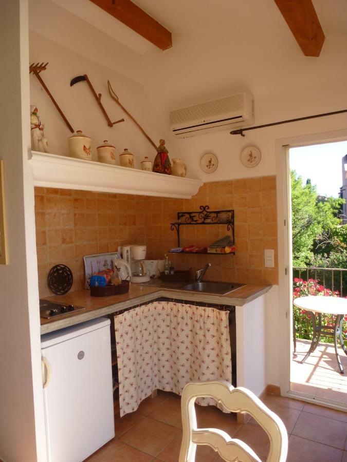 Residence A Merula Calvi  Kültér fotó