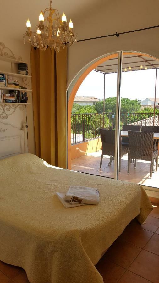 Residence A Merula Calvi  Kültér fotó
