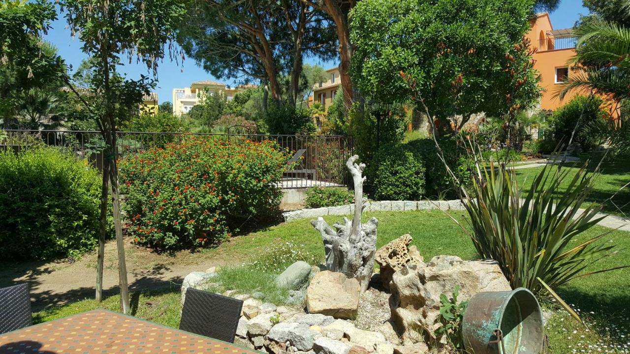 Residence A Merula Calvi  Kültér fotó